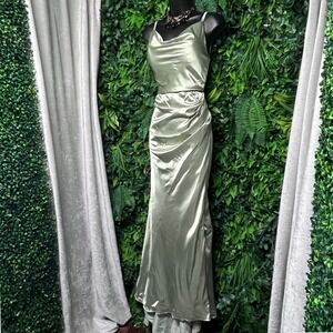LOVELOY Dress Size‎ 0 Green Satin Cowl Neck Ruched Draped Formal Gown  3211